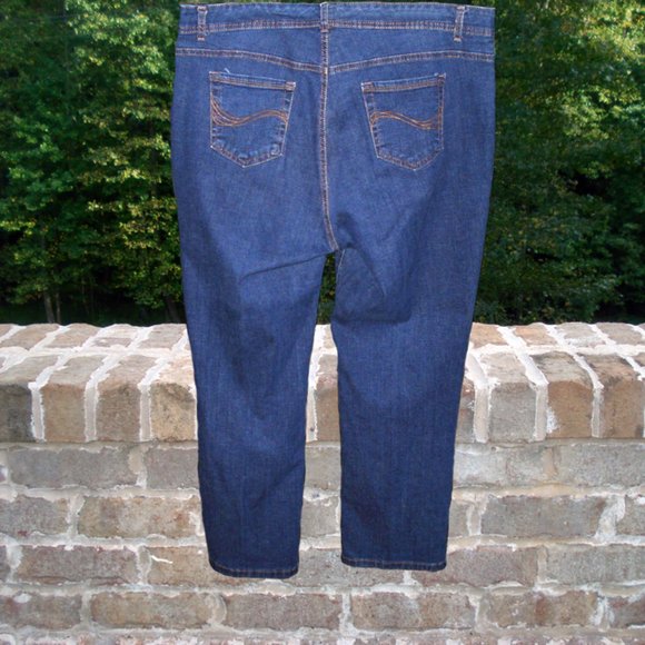 Charter Club Jeans Slim it Up Woman Petite - Size 18WP - Picture 2 of 2